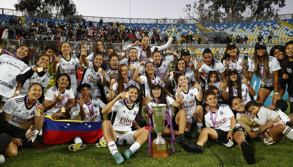 Colo Colo femenino presentó oficialmente a Tatiele Silveira como nueva