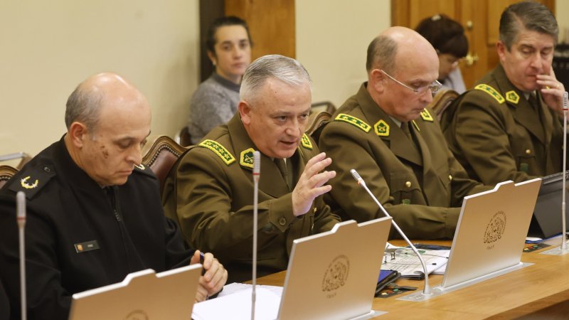 Ante comisión de diputados: Carabineros y Ejército expusieron medidas para evitar delitos entre uniformados