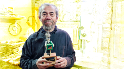 Detalles y respiro en la madera: La historia de Manuel Villagra, el primer autómata de Chile