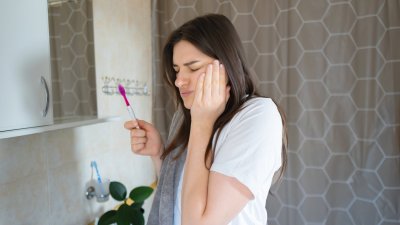 Salud bucal: Cinco hábitos que parecen inofensivo, pero dañan tus dientes más de lo que crees