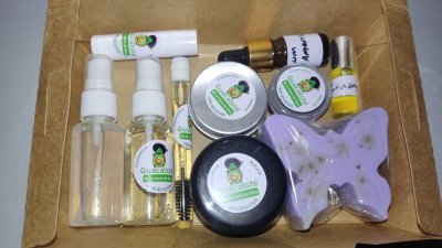 Emprendedora convierte los cuescos de paltas en té y cosmética natural