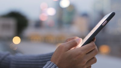 ¿Se queda pegado o las aplicaciones no andan bien? Expertos revelan cuándo se debe renovar un celular