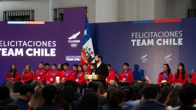 Deportistas de la Usach fueron invitados a recepción del Team Chile en el Palacio de La Moneda
