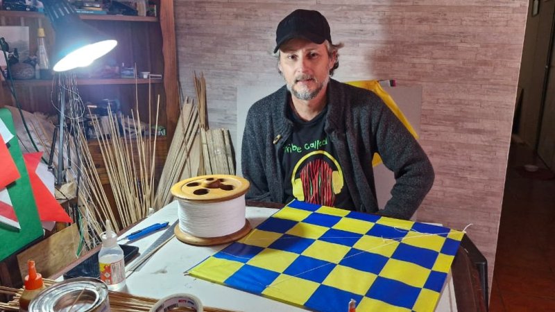 Boris Prado Matus: El guardián del volantín chileno que mantiene vivo el colorido del aire