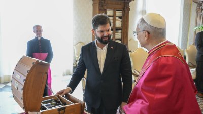 Presidente Boric se reunió con León XIV y celebró el fin del conflicto en Gaza