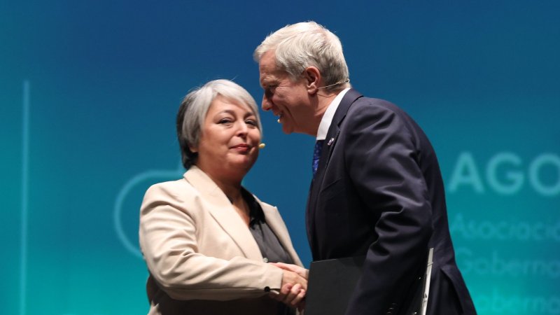 Encuesta Cadem: Jara sigue liderando y se distancia de José Antonio Kast