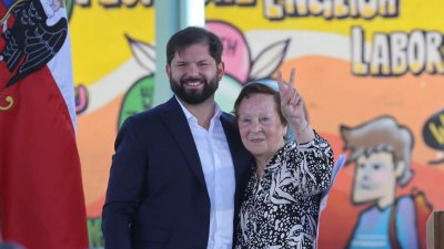 Presidente Boric encabezó acto por el inicio del pago de la Deuda Histórica a los profesores