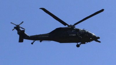 Helicóptero FaCh que se había perdido fue encontrado con tres sobrevivientes y un fallecido