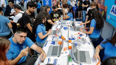 Ojo, estudiantes: Mineduc amplió plazo para postular a gratuidad y otros beneficios estudiantiles