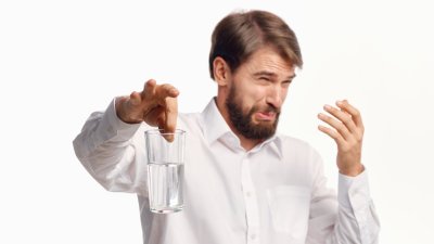 ¿Por qué el agua potable a veces huele a huevo podrido? Experta explica las causas detrás del fenómeno