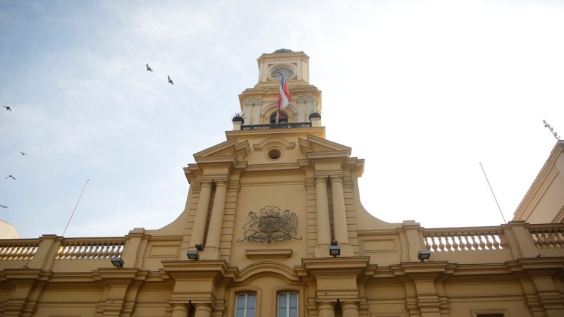Torre Benjamín Vicuña Mackenna: La historia del reloj que marcó la historia de Santiago