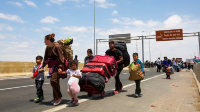 “Es muy difícil de entender desde una humanidad mínima”: Director del INDH y propuesta de expulsión masiva de migrantes que separaría a padres e hijos