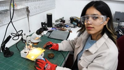 Aumentan cupos solo para mujeres en carreras tecno-científicas y matemáticas