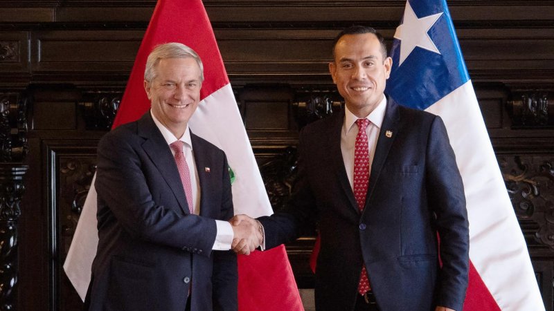 Futuro gobierno: Kast expresó en Perú la intención de tener “buenas relaciones como vecinos”