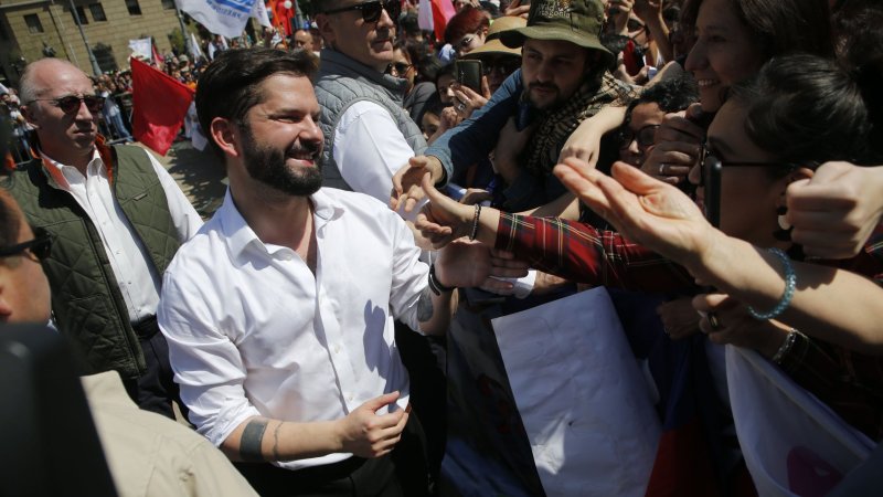 Será el 7 de marzo en la Plaza de la Constitución: Adherentes al Presidente Boric convocaron a una despedida ciudadana