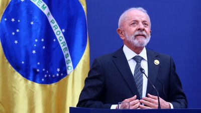 Sí asistirá Flavio Bolsonaro: Revelan que Lula da Silva desistió de asistir a cambio de mando de Kast