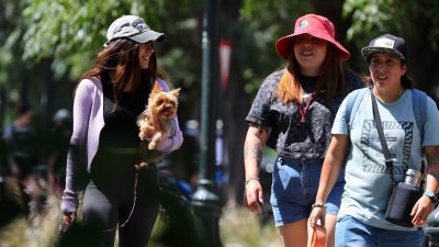 Brecha salarial en Chile: Investigación confirma que mujeres ganan 25% menos que los hombres