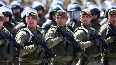 Ejecutivo retiró política de Defensa Nacional con perspectiva de género ingresada por el mandato de Boric a Contraloría