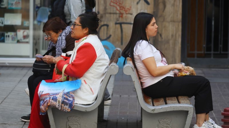 Vacuna y Test de VPH: la dupla que puede frenar el cáncer cervicouterino en Chile