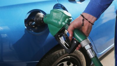 Diputada propone un día de teletrabajo a la semana por alza de las bencinas