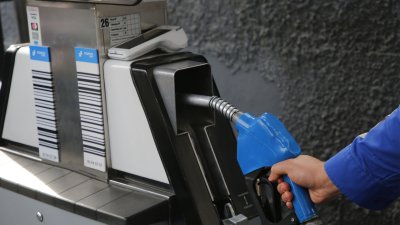 Desde el inicio de la guerra: Chile registra sexta mayor alza de bencina de países OCDE