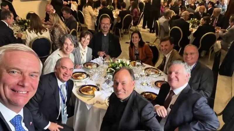 Compartida por Daniel Manouchehri