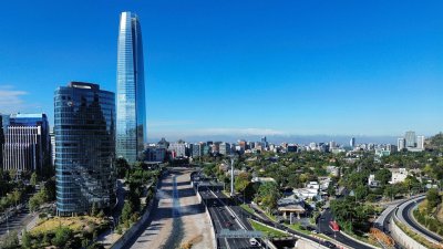 Imacec de marzo cayó -0,1% y economía chilena suma tercera contracción consecutiva