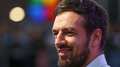 “Maipú los espera”: Alcalde Vodanovic apoya campaña para recibir a BTS en el Templo Votivo