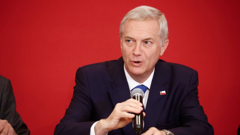 “Un niño puede llevar un sándwich y no almorzar”: La explicación del Presidente Kast para mejorar la administración de Junaeb