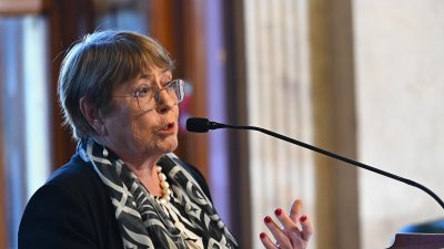 ExPresidenta Bachelet alerta del retroceso en derechos de las mujeres en países donde gobierna la ultraderecha