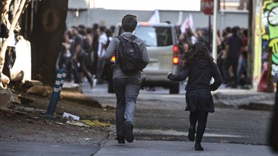 Presidenta del Senado presentó proyecto para que padres, tutores o cuidadores respondan por daños graves causados por menores de edad