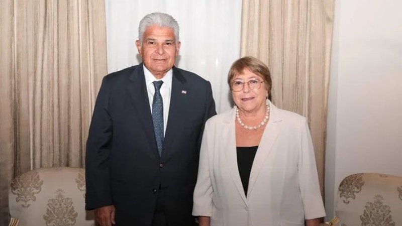 Michelle Bachelet se reunió con el presidente de Panamá para promover su candidatura a la ONU
