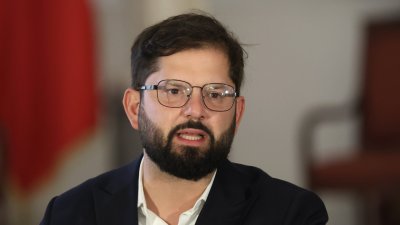 Boric difunde proyección que sitúa una deuda pública de Kast mayor a la de su gestión