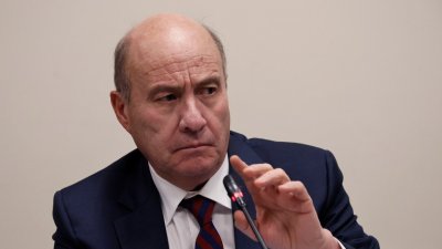 Ministro Quiroz advierte a estudiantes con CAE: “Tengan cuidado de endeudarse en carreras con menos futuro”