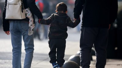 Gobierno pone urgencia a proyectos que buscan revertir baja natalidad en Chile