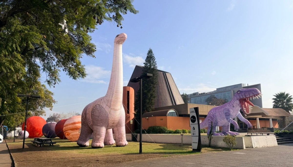 Planetario Usach Brings Dinosaur Frenzy to Winter Break with 360-Degree Experiences and Immersive Musicals - News Directory 3