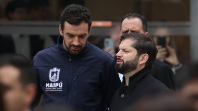 Cadem: Alcalde Vodanovic encabeza imagen positiva de autoridades y Boric lidera como figura opositora