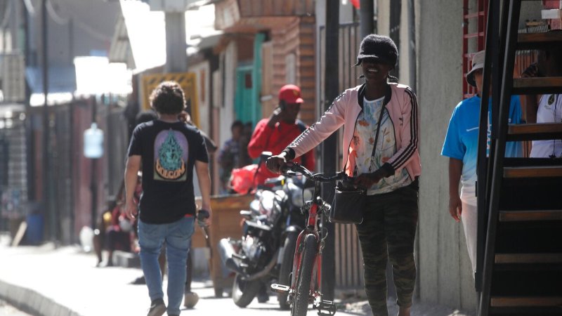 Comunidad haitiana denuncia utilización de búsqueda de niños y niñas para efectuar controles migratorios
