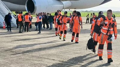 "Pueden ser espías de los yanquis": Grupo de rescatistas chilenos “Los Topos” denuncian acoso por parte de militares venezolanos