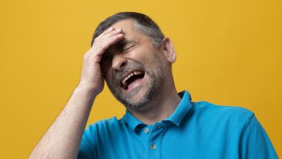 No es falta de empatía o burla: Por qué es imposible controlar la risa nerviosa