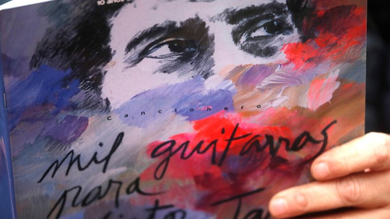 Fundación Víctor Jara y detención de exmilitar condenado por asesinato del artista: "Después de medio siglo es difícil considerarlo como justicia"