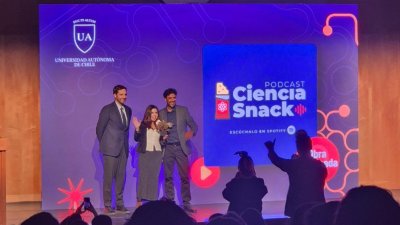 Podcast "Ciencia Snack" de la Usach es reconocido en los premios Cultura Científica de la U. Autónoma