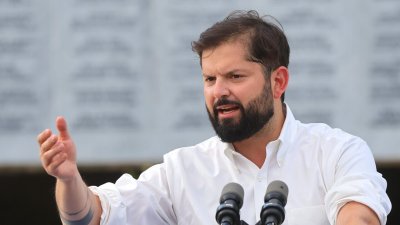 Expresidente Boric cuestiona “megareforma” del gobierno y reconoce errores de su administración: “No fuimos creíbles en seguridad”