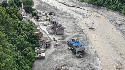 ¿Qué es un GLOF? La tragedia en Nepal alerta sobre el riesgo de los lagos glaciares en Chile