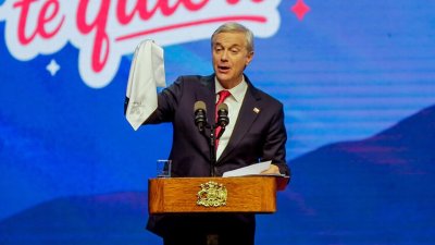 “Otra cosa era con guitarra”: Presidente Kast defendió su gestión en paya de inauguración de Fiestas Patrias