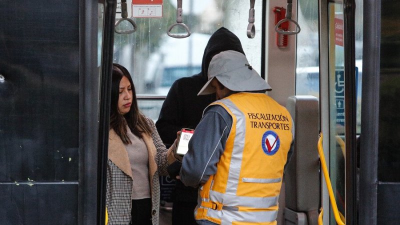 Plan Antievasión: Gobierno lanza piloto con 90 agentes para controlar pago del pasaje en red movilidad