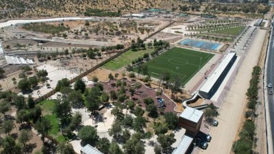 MINVU y Gobierno de Santiago alcanzan acuerdo para apertura del Parque Cerro Chena