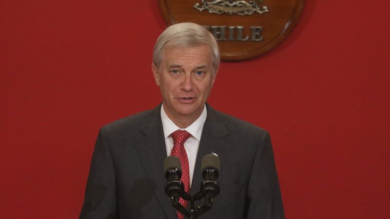 Kast promulgó la Ley de Reconstrucción que establece invariabilidad tributaria para grandes proyectos de inversión