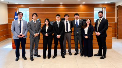 Estudiantes de Derecho Usach disputarán final de torneo jurídico que incorpora realidad inmersiva y metaverso