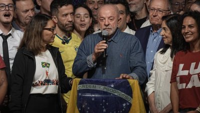 Kast, Bachelet y Boric felicitaron a Lula da Silva por su histórico triunfo en las presidenciales de Brasil